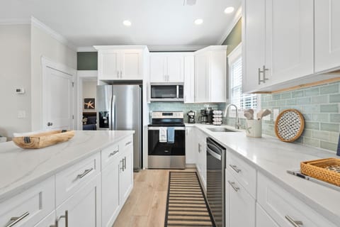 Myrtle Beach, Ocean Lakes, 5BR Family Beach House + Free Golf Cart