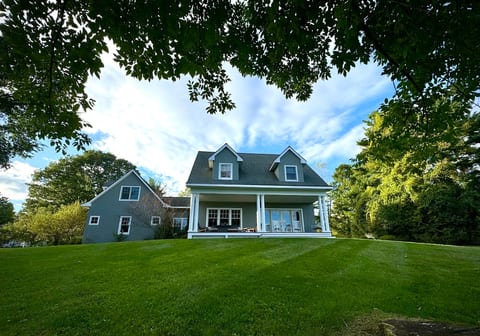This 3-bedroom, 2.5-bath home sits on a full acre in a quiet neighborhood, with plenty of space outside for kids to run and play.