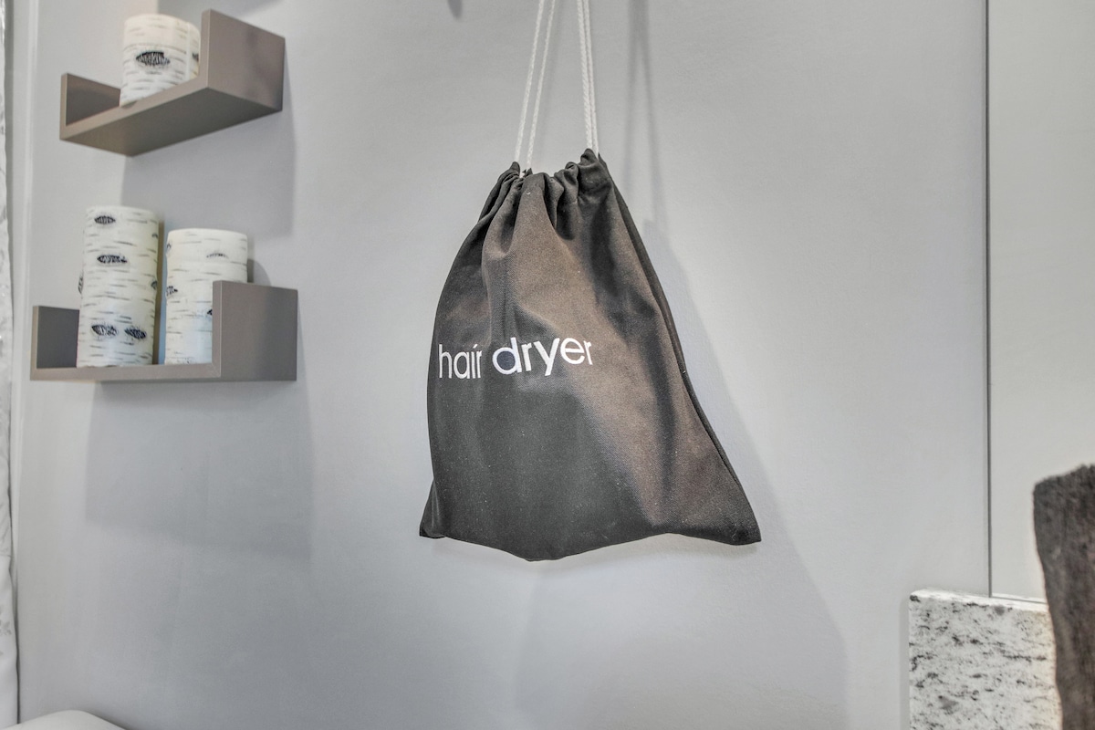 Hairdryer (master and 2nd bath) 
