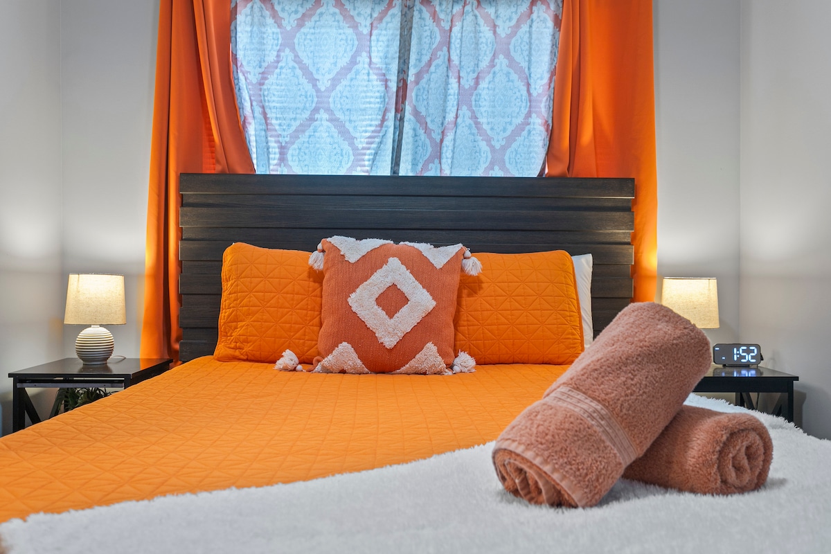 Queen bed (2)