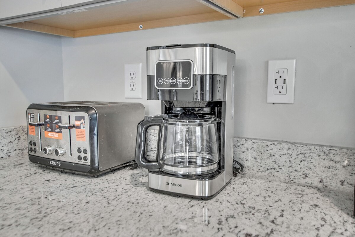 Toaster and Coffee maker 