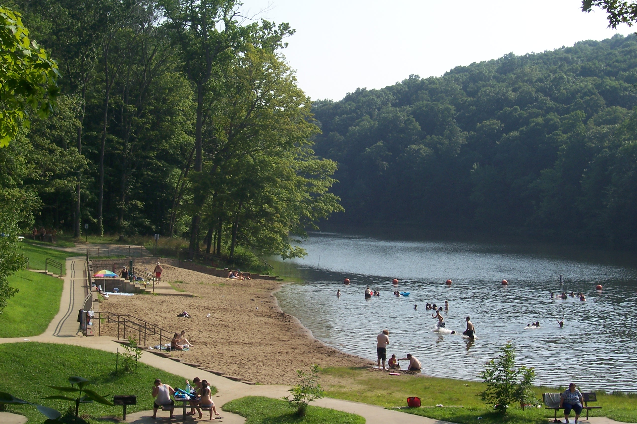Pounds Hollow beach- 20 min drive