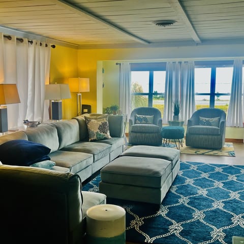 The Bay House with Amazing Views