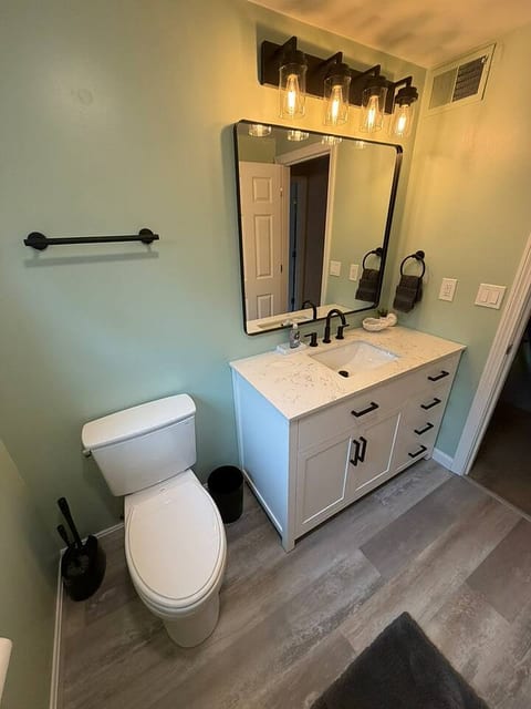 Cape Cod Getaway - 3BR/2BA Beach Pass Included