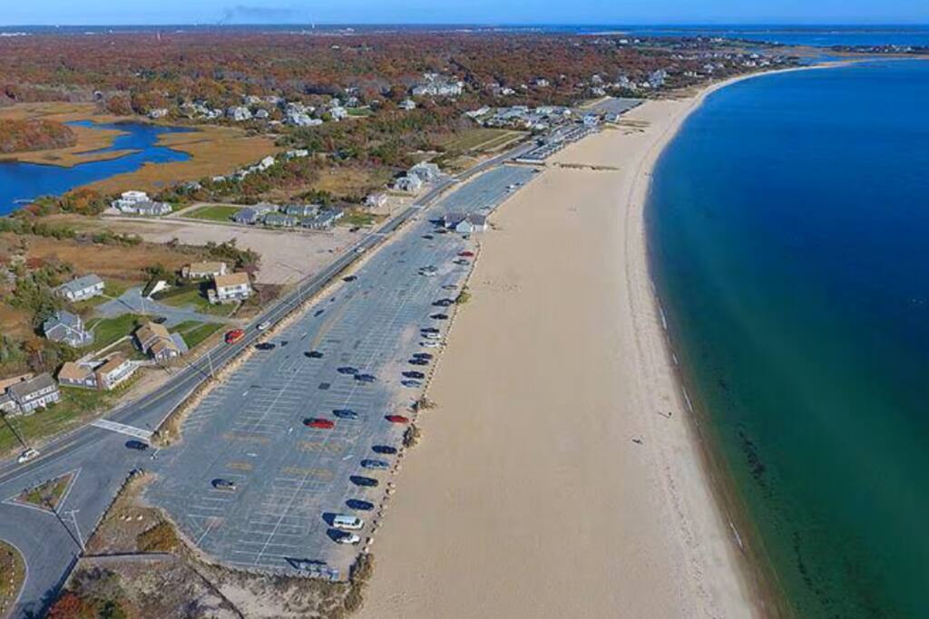 cape-cod-getaway-3br2ba-beach-pass-included/