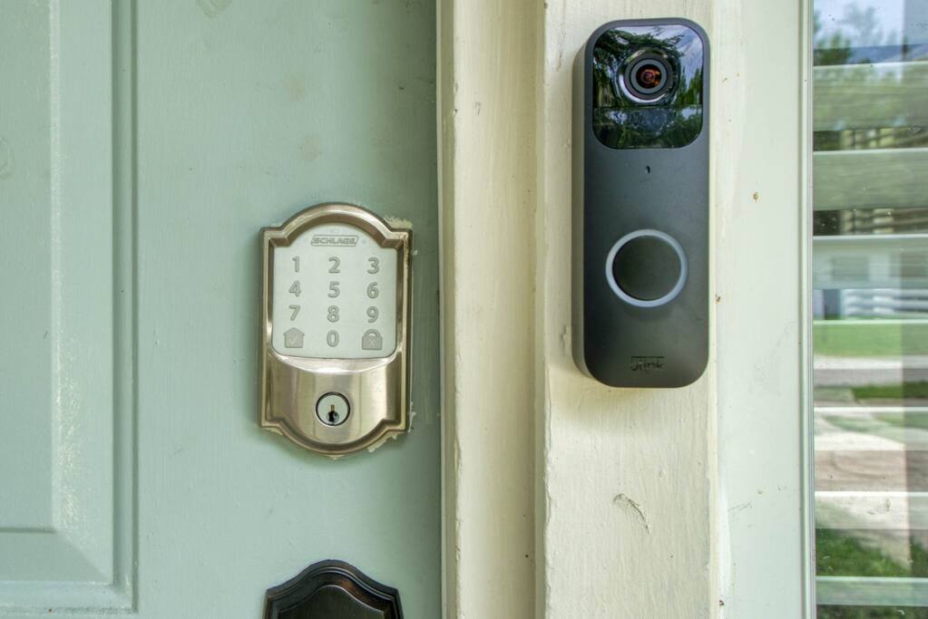 fully-renovated-house-10-min-to-mayo-clinic/