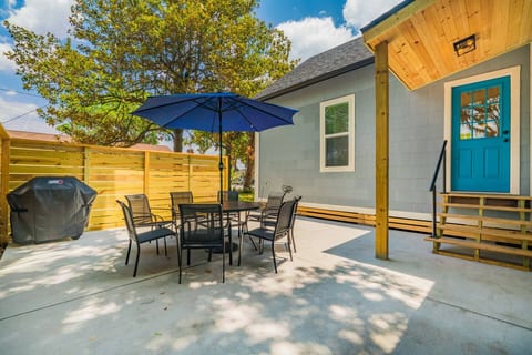 Charming Retreat w/ Bikes