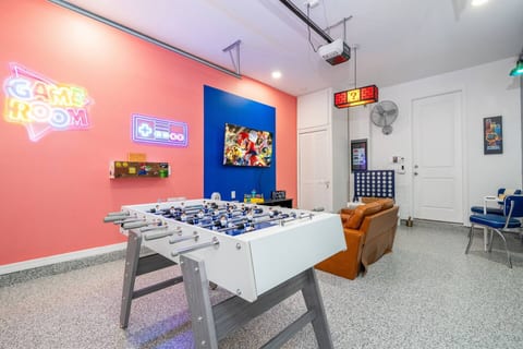 3BR Game Room Home - 20min Disney + Pool