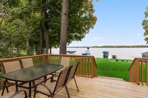 Cozy Clean Cabin on Sugar - Pontoon/Jet Ski Rental image 4