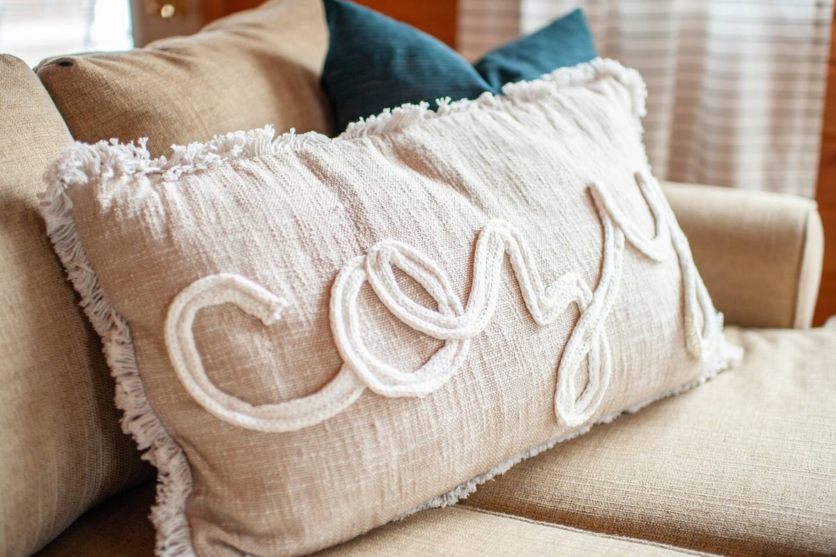 cozy-clean-cabin-on-sugar-pontoonjet-ski-rental/