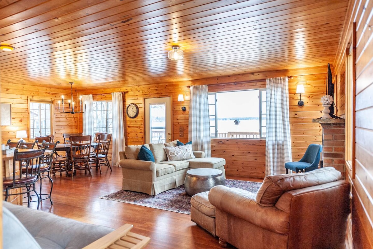 cozy-clean-cabin-on-sugar-pontoonjet-ski-rental/