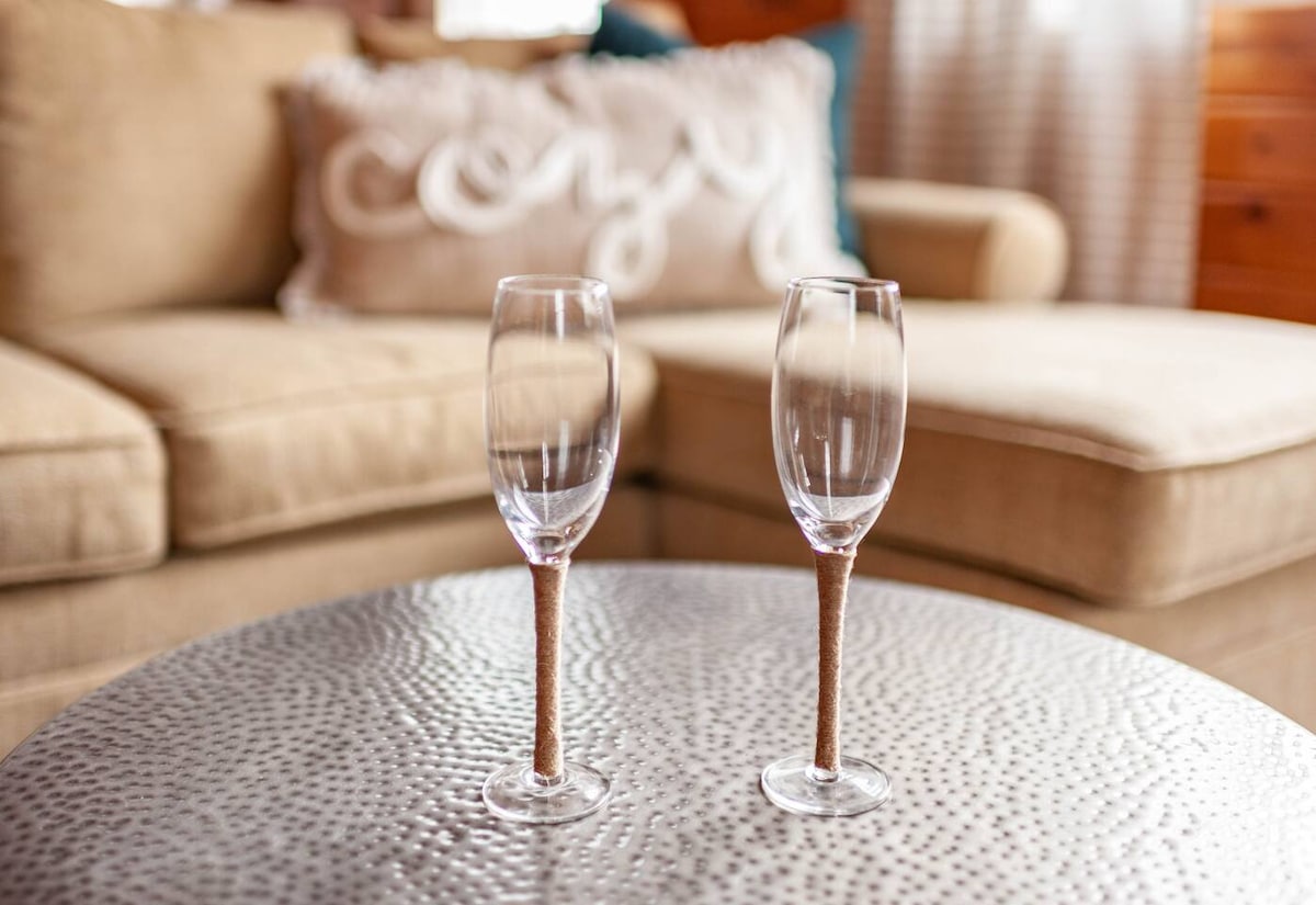 cozy-clean-cabin-on-sugar-pontoonjet-ski-rental/