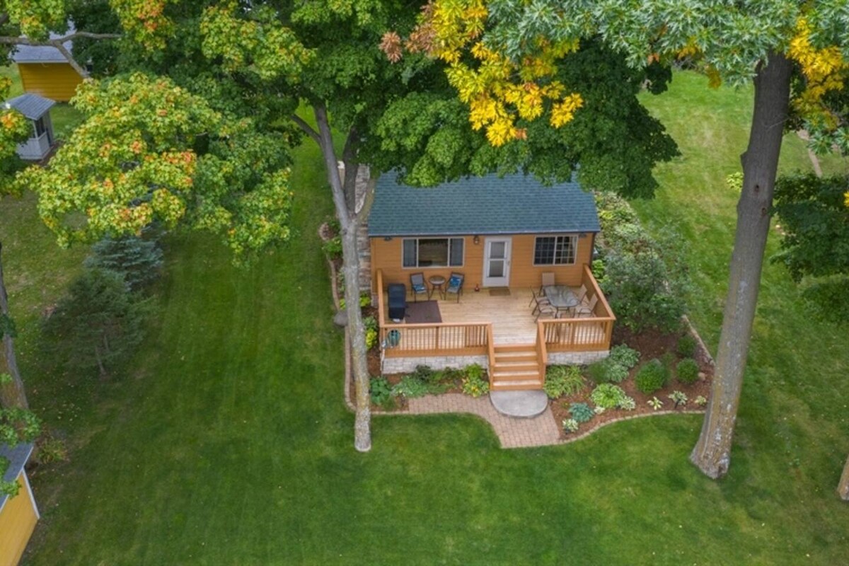 cozy-clean-cabin-on-sugar-pontoonjet-ski-rental/