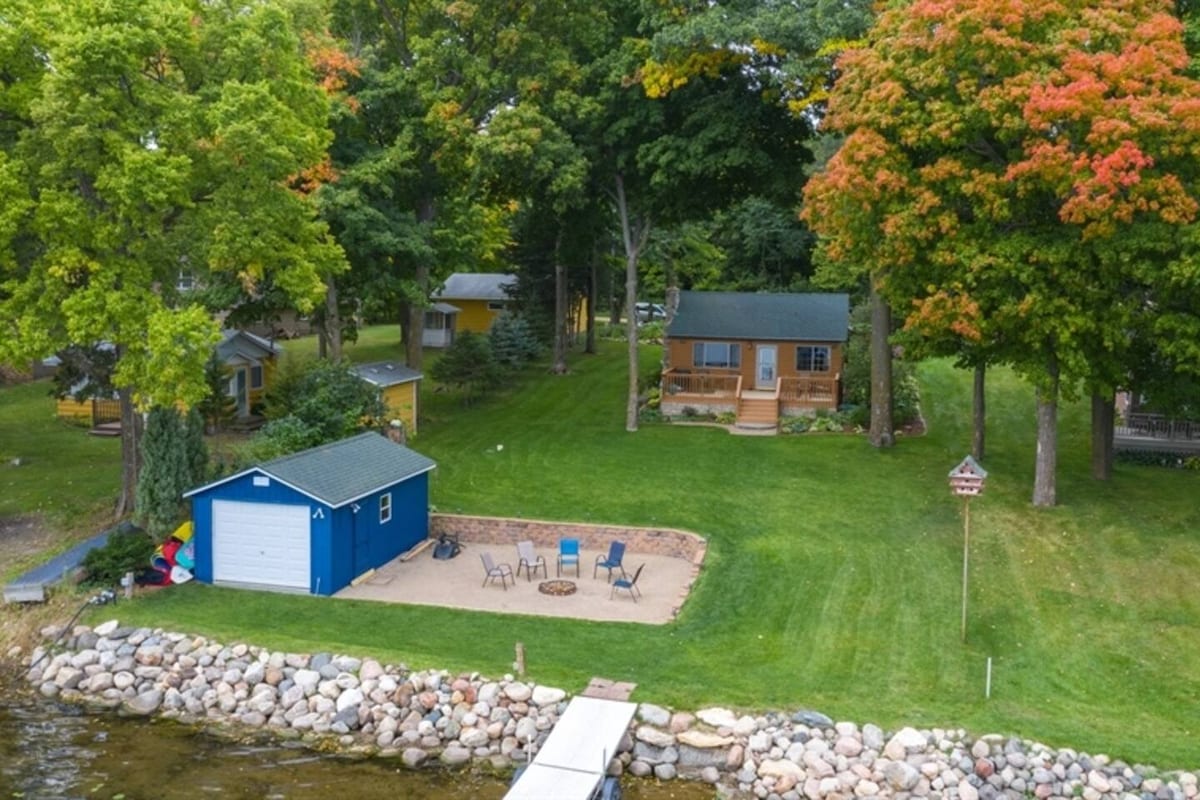 cozy-clean-cabin-on-sugar-pontoonjet-ski-rental/