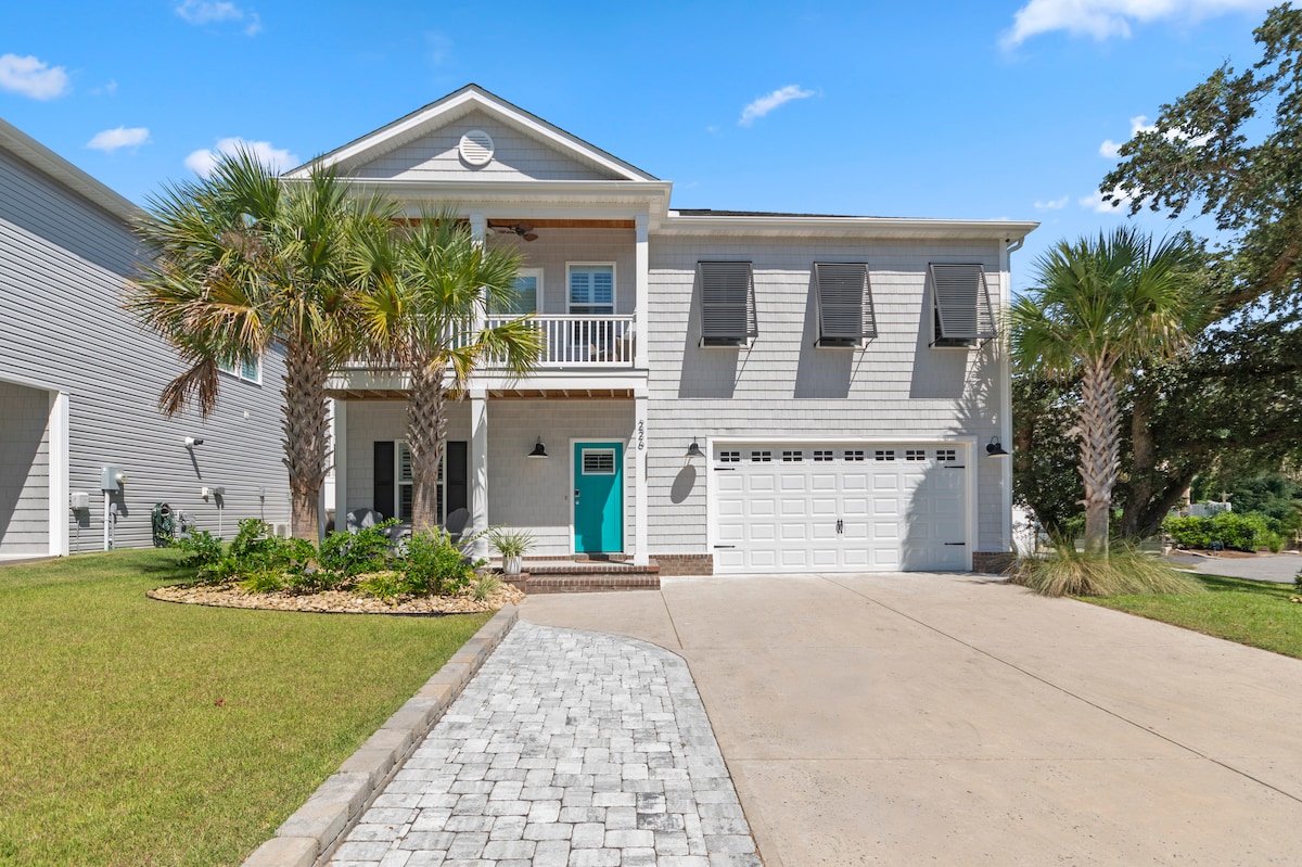 Coastal comfort with your own heated pool - NMB image 2