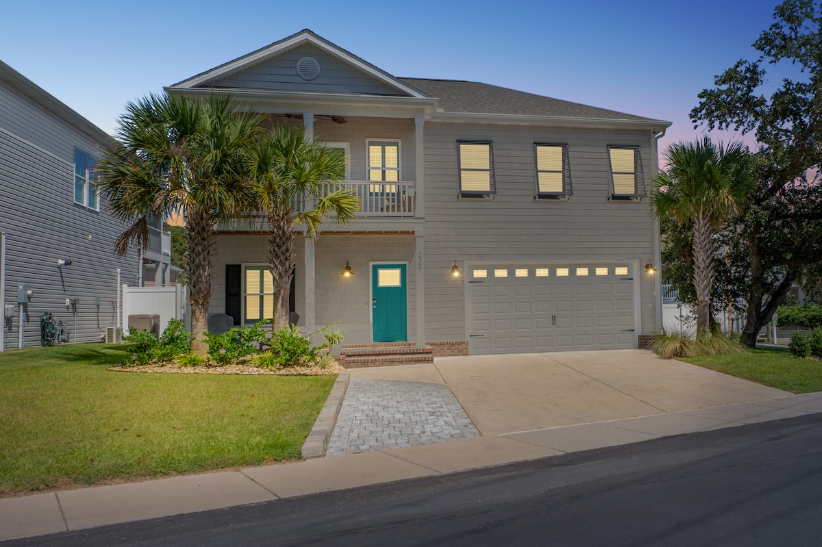 Coastal comfort with your own heated pool - NMB image 3