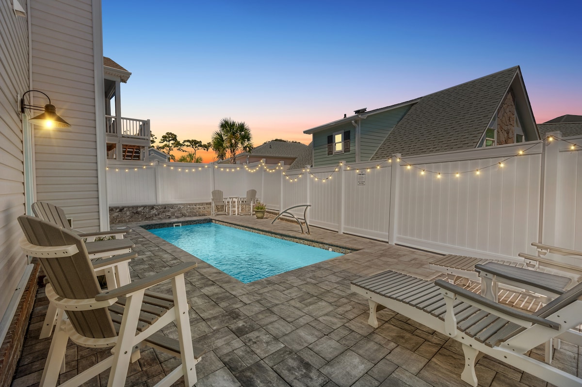 Coastal comfort with your own heated pool - NMB image 1