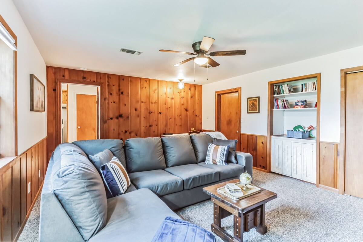 book-steak-stein-and-wine-3-bedroom-3-beds-cameron/