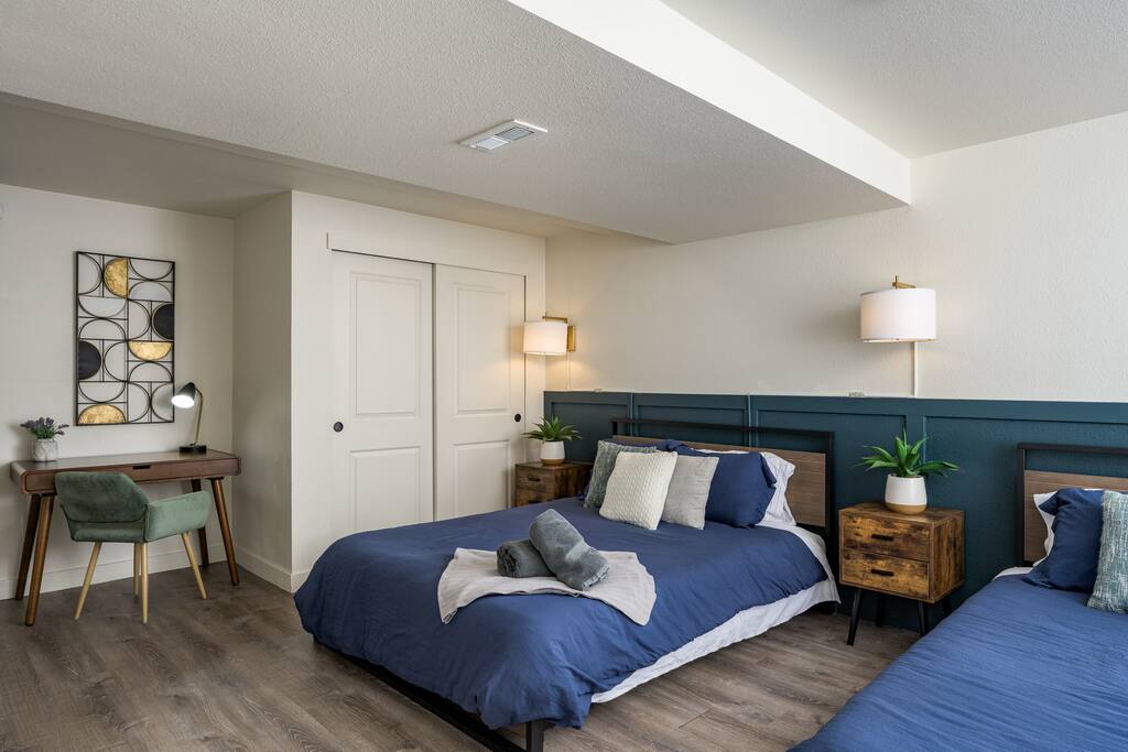 stylish-home-or-close-to-red-rocks-and-downtown/