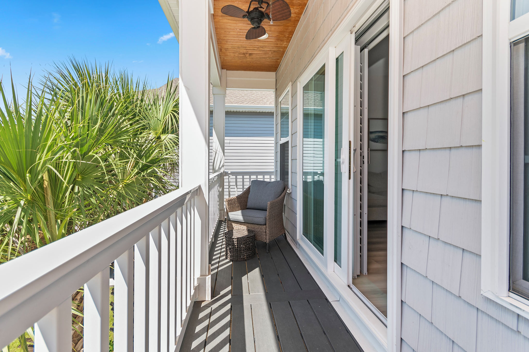 Par4Shore ~ Golf Cart ~ Heated Pool ~Walk to Beach - Photo 16