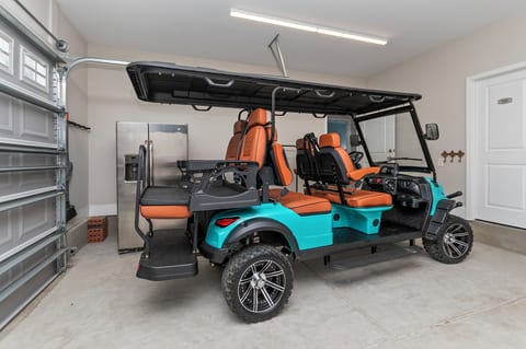 Par4Shore ~ Golf Cart ~ Heated Pool ~Walk to Beach