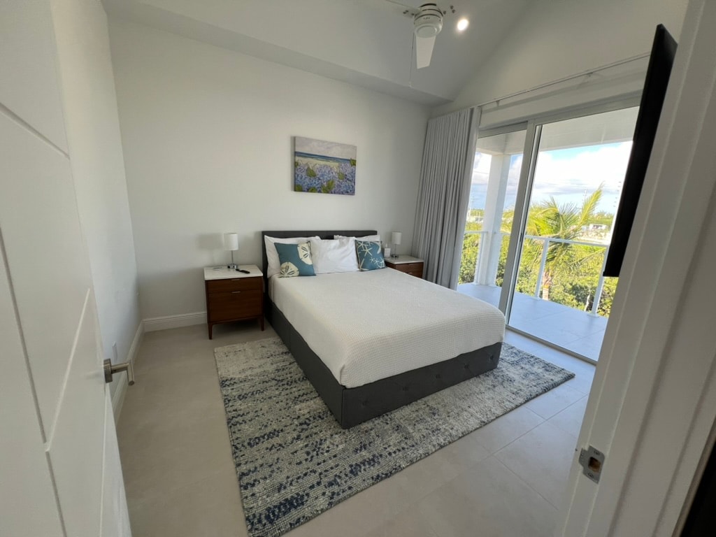 grace-bay-new-luxurious-home-3+-bedrooms-and-pool/