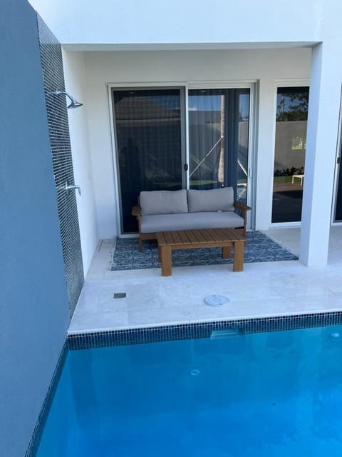 Outdoor Lounge