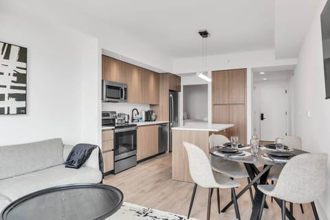 Bright Monochromatic 2BR in Tysons | Private Patio