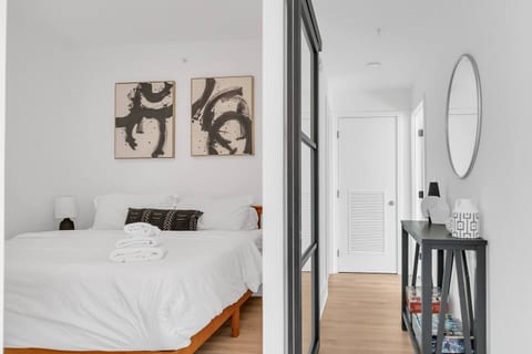 Skyline City View 2BR |Tysons Corner| Free Parking