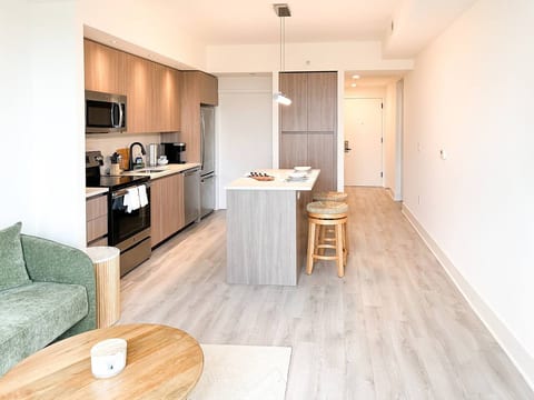 Luxury Oak + Sage 2BR | City Views | Tysons Corner