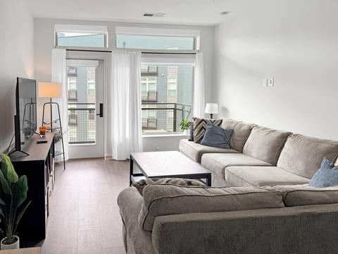 Living Room | Balcony