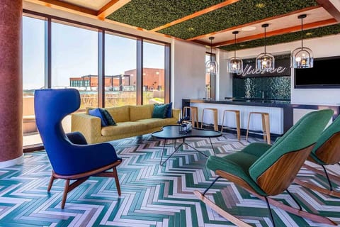 Cozy Navy Yard Bluish | 2BR w/ Patio & Luxe Perks
