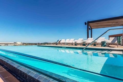 Blue Oak Escape 2BR| Navy Yard | Amenities + Views