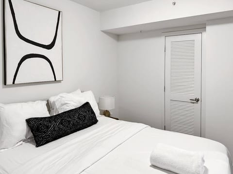 Bedroom #2 | Queen Size Bed
