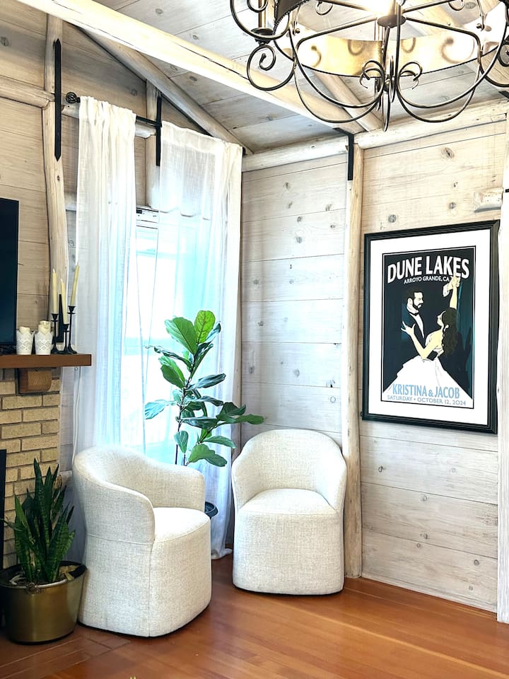 dune-lakes-storybook-cottage/