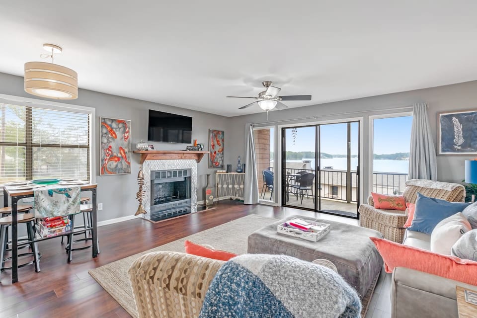 Tranquil Retreat: Pool, Pickleball, Lake, Patio - Lake Hamilton
