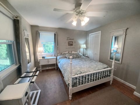 Other queen bedroom