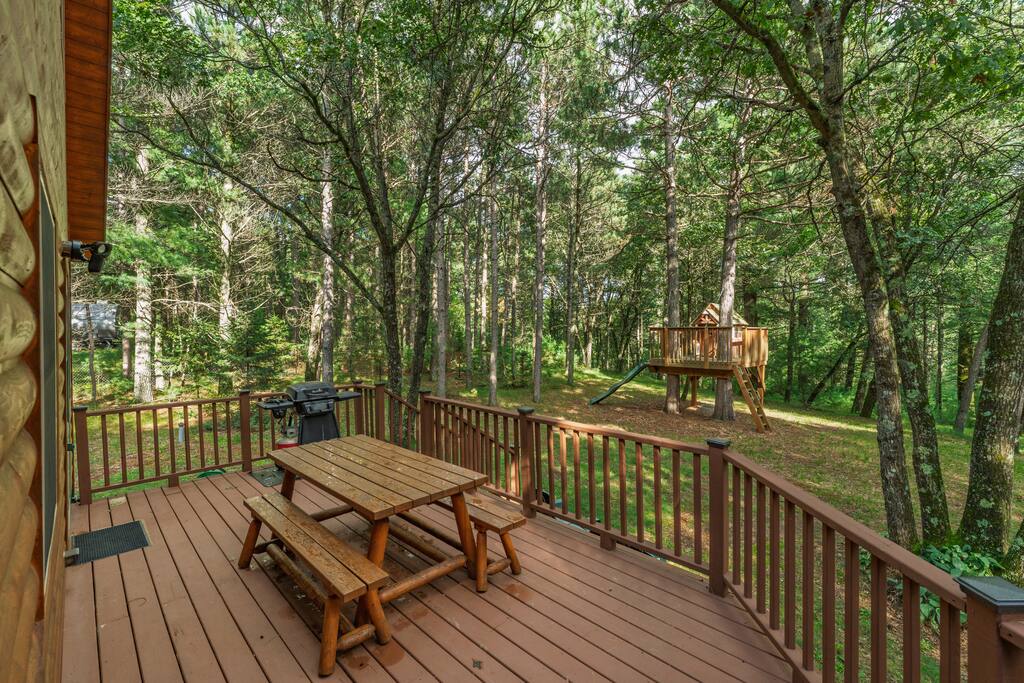 whispering-pines-and-shouting-rocks/