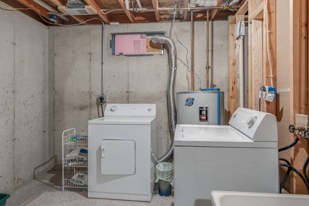 whispering-pines-and-shouting-rocks/