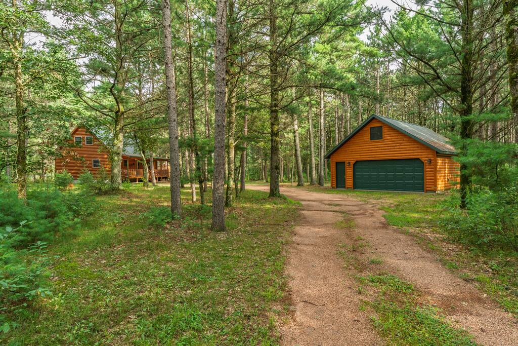 whispering-pines-and-shouting-rocks/