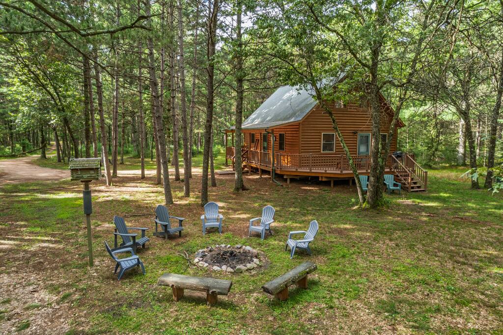 whispering-pines-and-shouting-rocks/