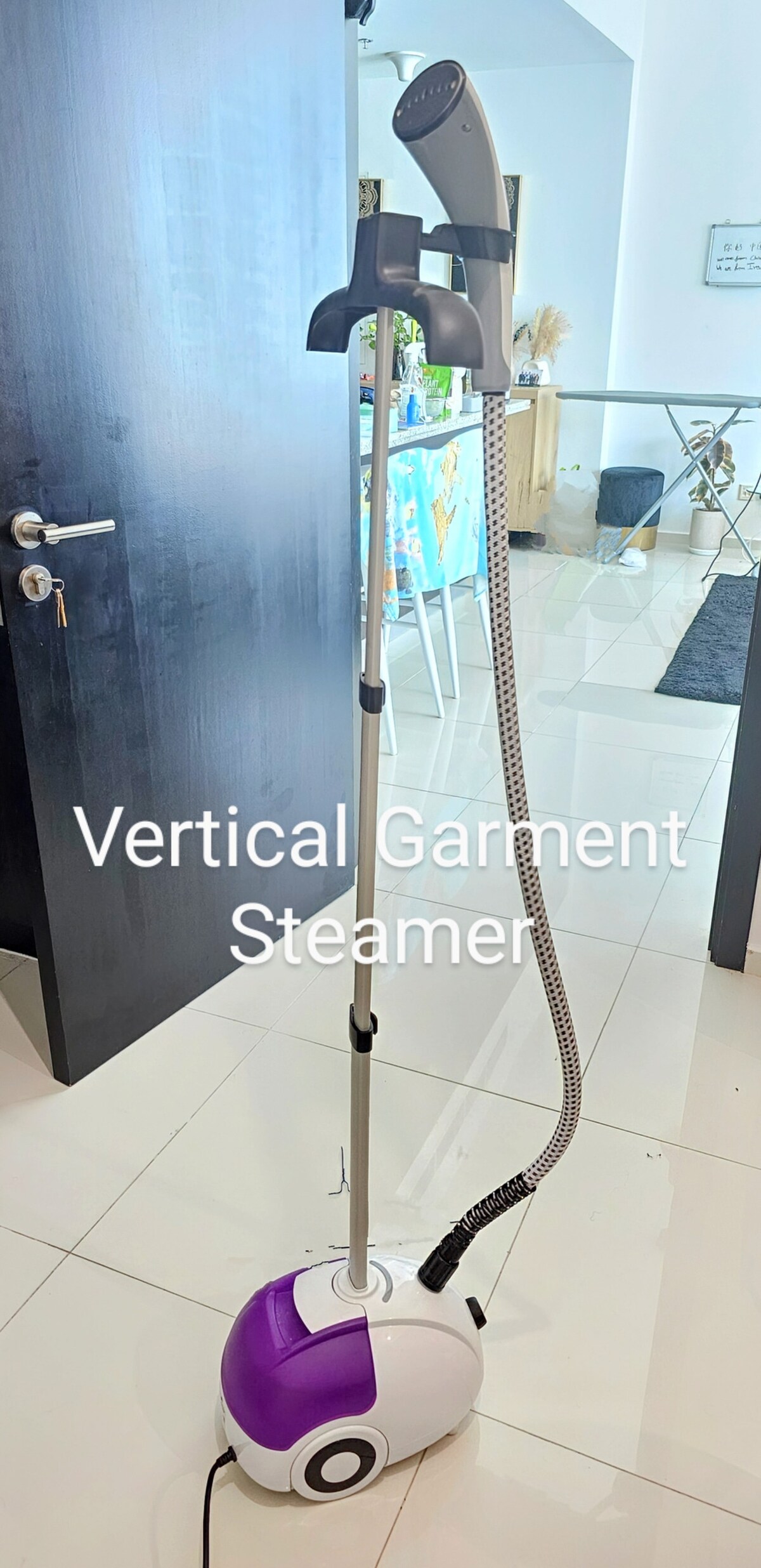 Modern Minimalist Apartment image 24