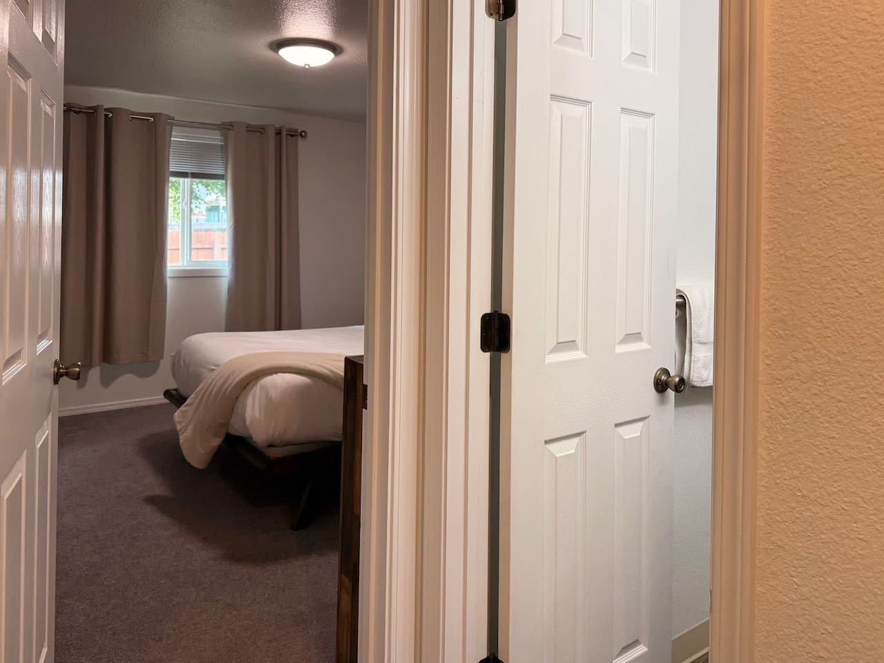 helm's-haven-a-cozy-traveler's-retreat-in-boise/