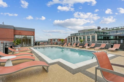 Natural Calm 2BR|Rooftop View|Capitol Hill + Metro