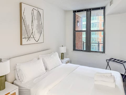 Calm Olive + Oak 2BR | Metro Walk| Capital Views