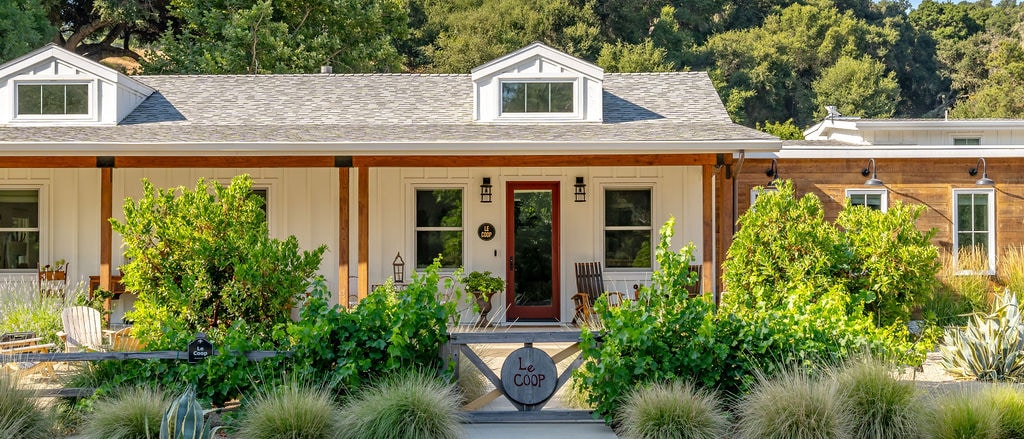 Le Coop private entry