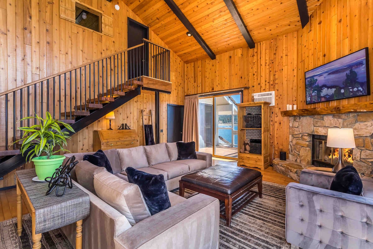 deep-water-lakefront-home.-sunset-views./