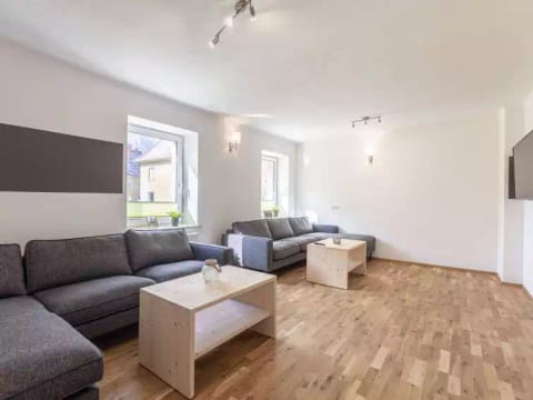 mit 3 Schlafzimmern