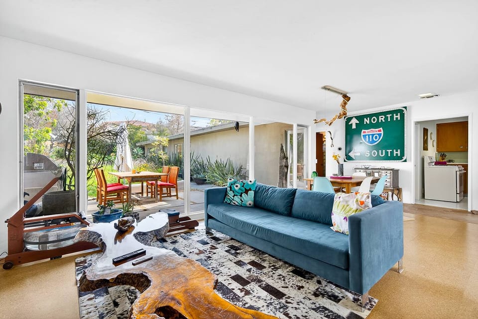 Mid-Century 2BR Home • Art & Garden Views - Los Angeles