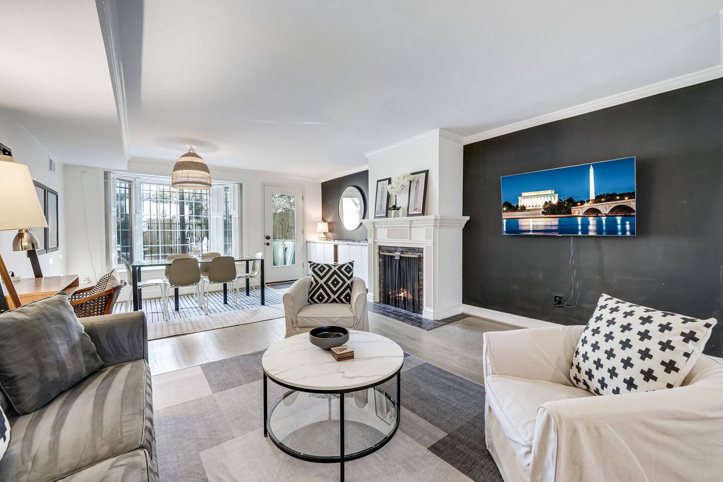 Living/Dining Room: Sleeper Sofa, 55" Samsung 4K TV, 100+ Live Channels.